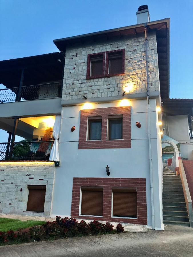 Caryatis Ntoridis Studios & Apartments In Afitos Exterior photo